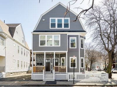27 Aberdeen Rd #1, Somerville, MA, 02144