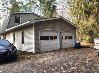 523 E Saginaw Rd, Sanford, MI 48657