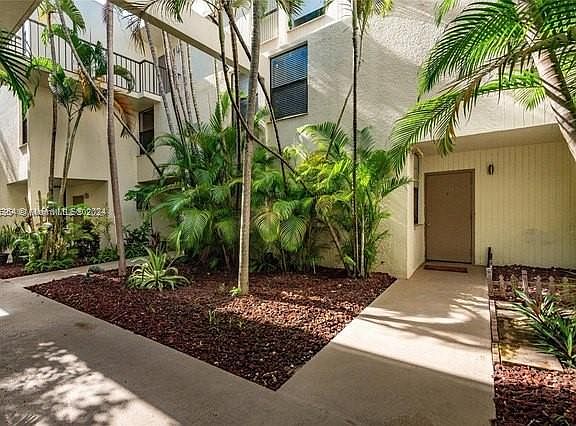 4th image of 20200 W Country Club Dr #Penthouse 08