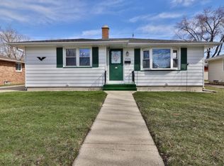 2026 87th Pl, Kenosha, WI 53143