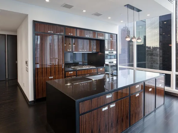 157 West 57th Street image 2 of 9