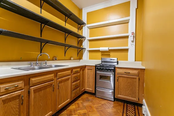 52 Albemarle Pl #1 — Photo 6