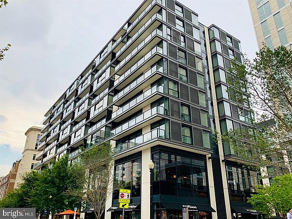 3rd image of 920 I St NW APT 411