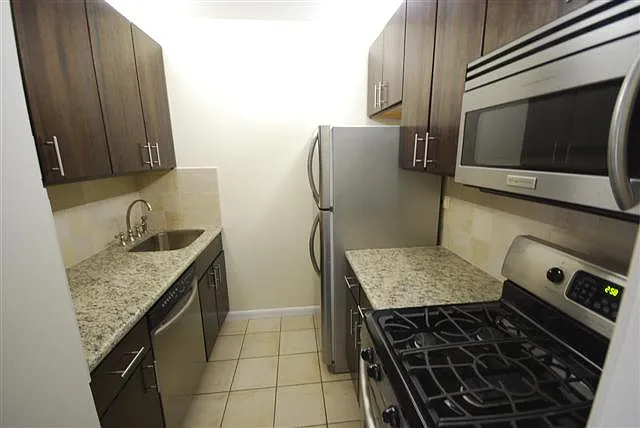 630 1st Ave #11J — Photo 6