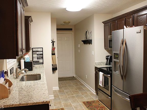5th image of 719 Harris Dr
