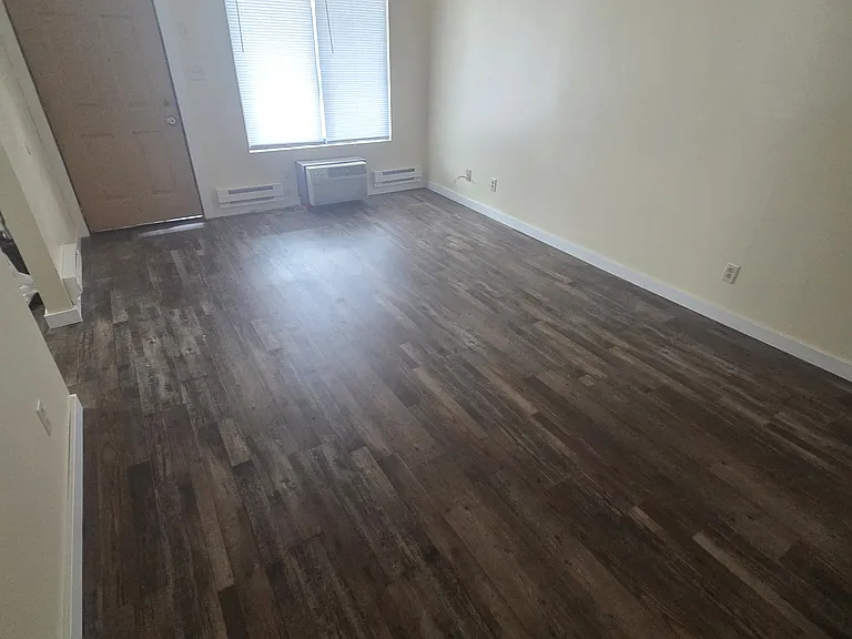 906 Hill St #109 — Photo 6