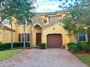 15247 SW 9th Way, Miami, FL 33194