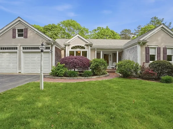 51 Falling Leaf Ln, Barnstable, MA 02630