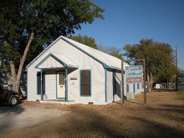 1st image of 300 Bishop St