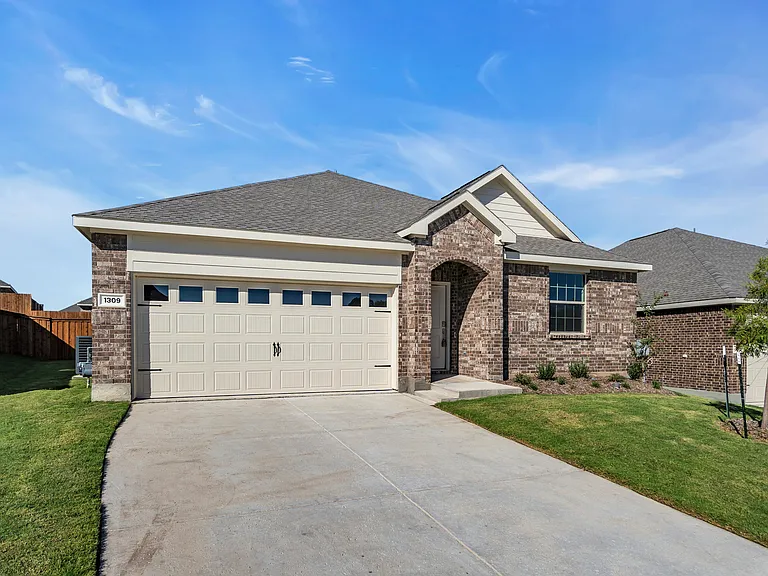 1309 Lazy Grove Dr — Photo 4