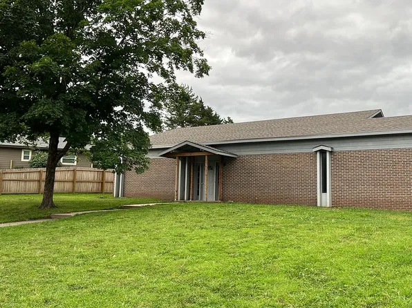 1705 Spruceway St, Abilene, KS 67410