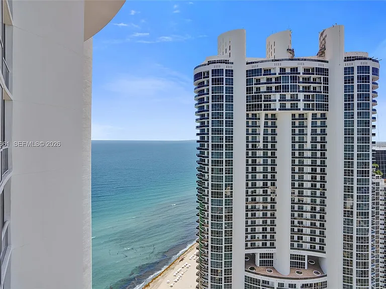 18201 Collins Ave #4705 — Photo 32