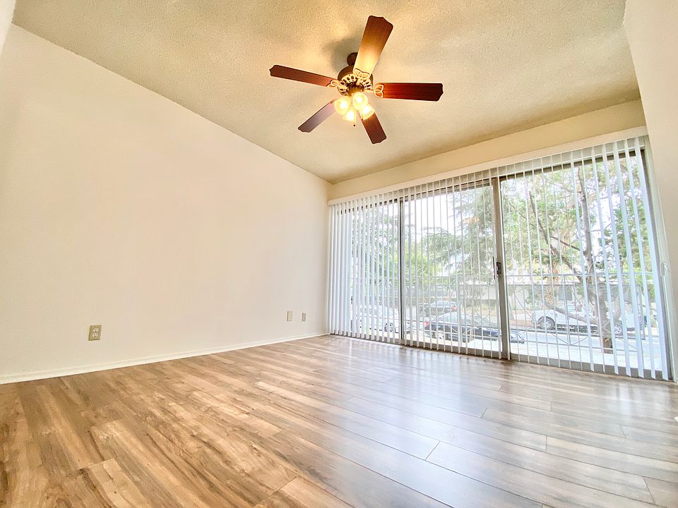 1st image of 1128 7th St #101