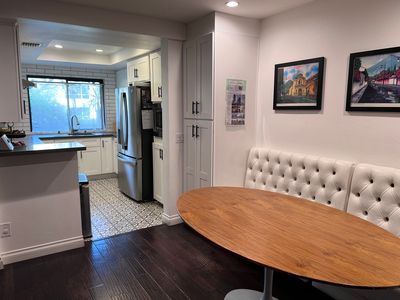 21500 Califa St, Woodland Hills, CA, 91367