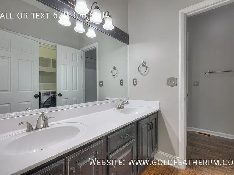 5888 Woodlands Ave — Photo 62