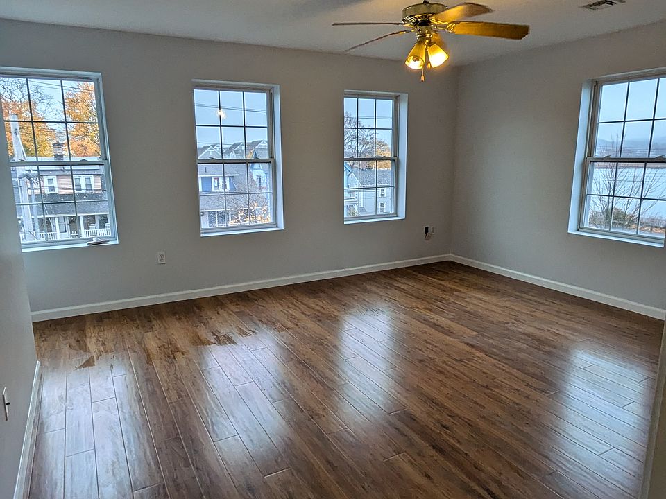 3rd Floor Master Bedroom