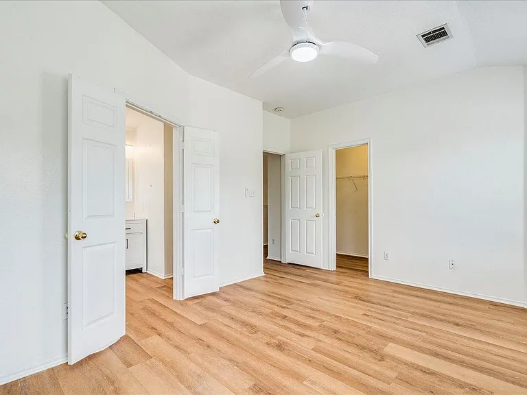 140 Schmidt — Photo 20