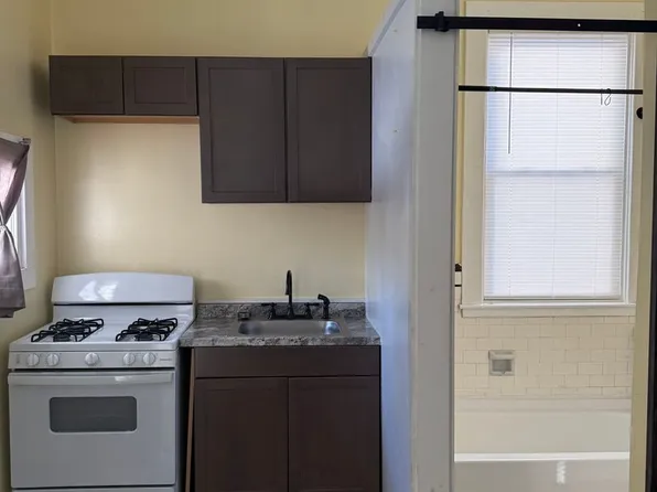 413 County St., 413 County Street 1 #W, New Bedford, MA 02740