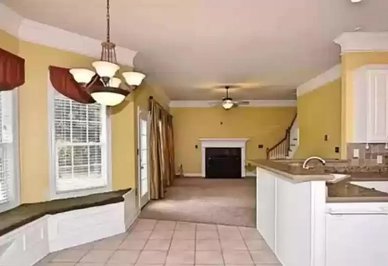 7106 Horse Hollow Dr SE — Photo 1