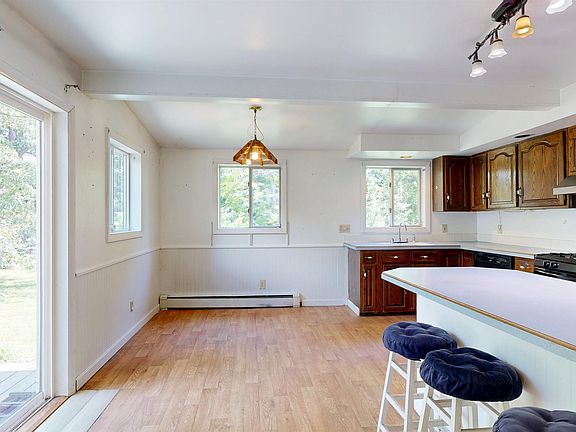 4th image of 4 Myers Court