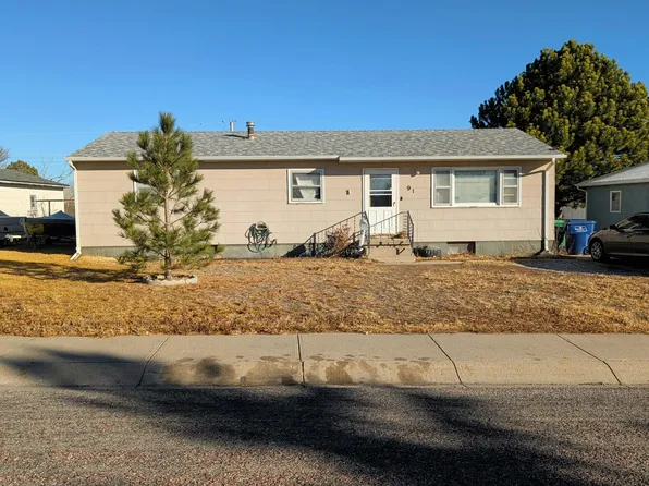 91 Michael St, Gering, NE 69341