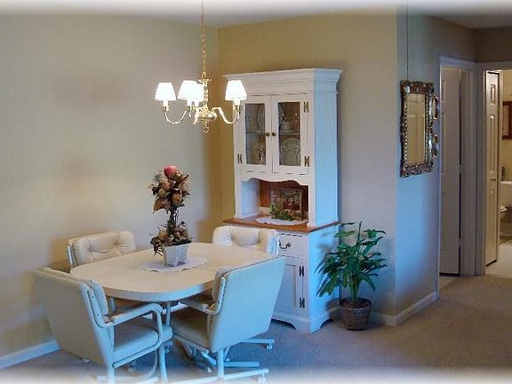 5th image of 1310 Sheridan Pl Unit 108