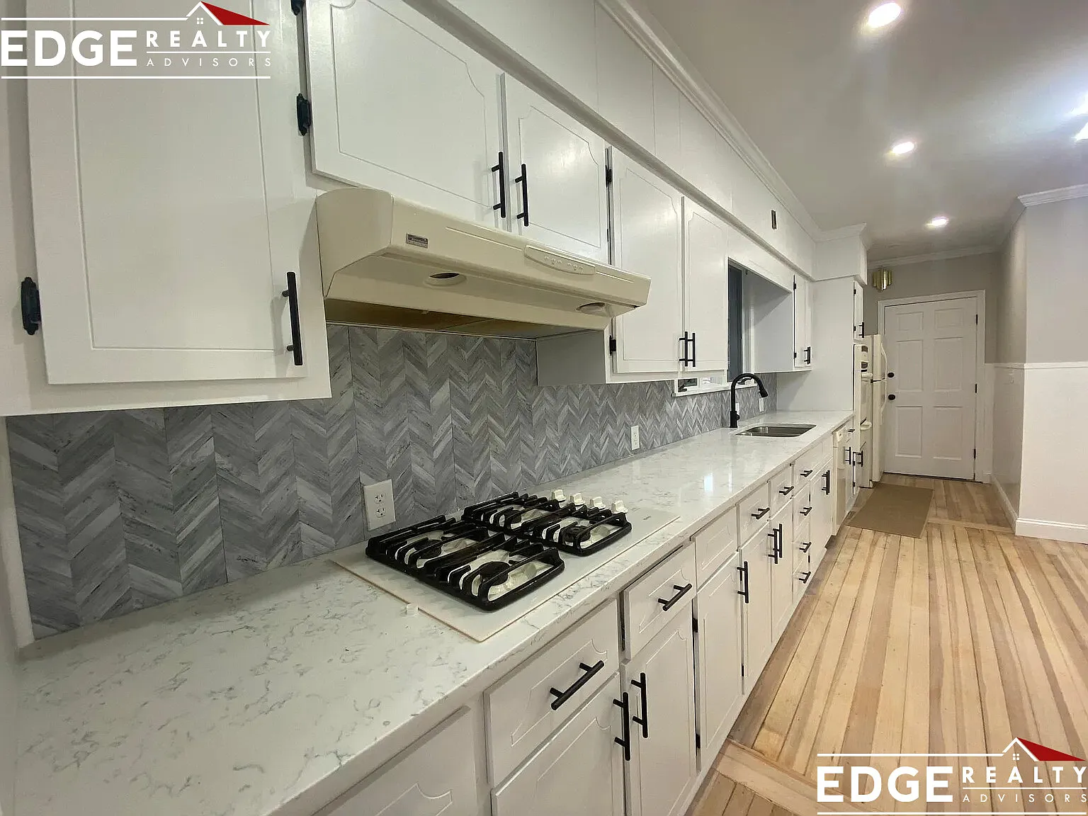 3 bed, 1.5 bath, 1200 sqft, $3,800 — Photo 1