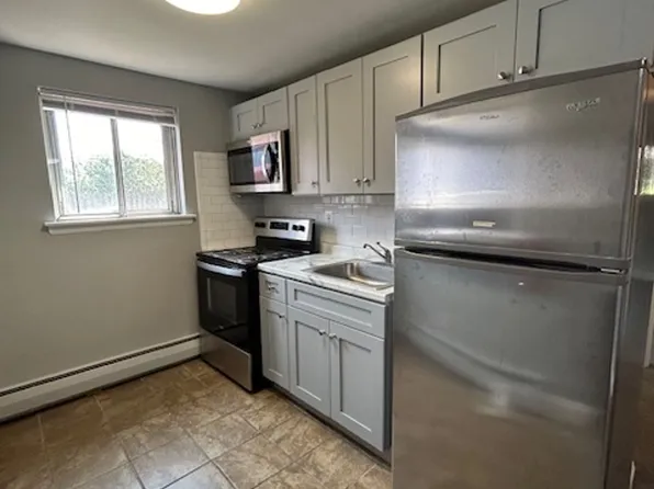 Presidential square apartments