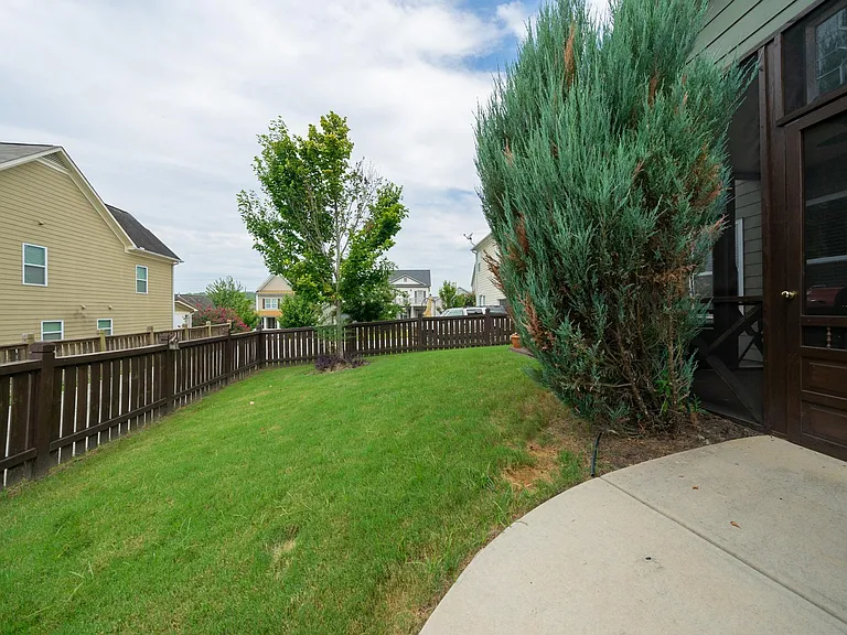 1738 Hollingsworth Blvd NW — Photo 24