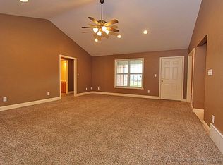 1192 Easton Dr, Jackson, MO 63755