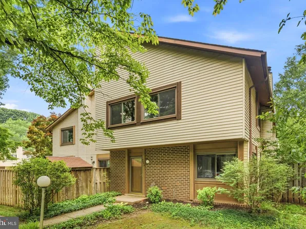 5699 Summer Oak Way, Burke, VA 22015