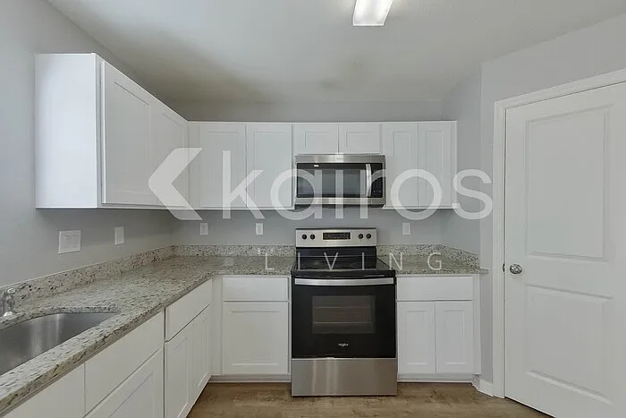4232 Swensson St — Photo 9
