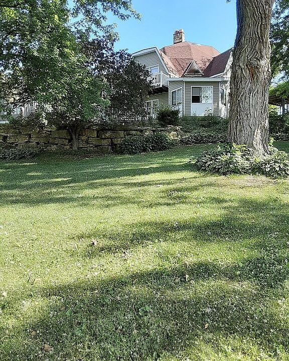 1st image of 530 S Mapes Dr