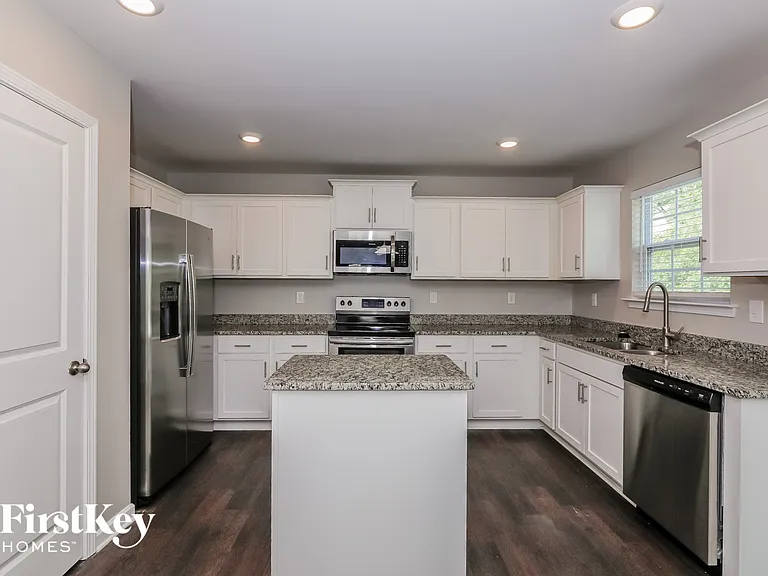 8016 Starnes Randall Rd — Photo 7