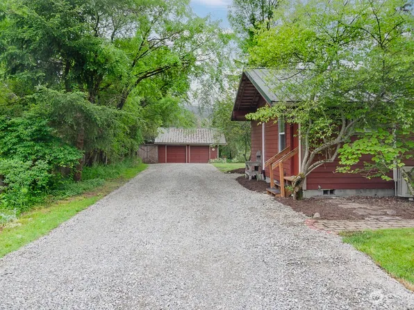 17631 Old Barn Road SE, Yelm, WA 98597