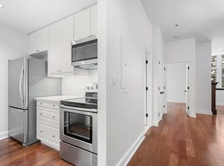 2 Clarendon St APT 204, Boston, MA 02116