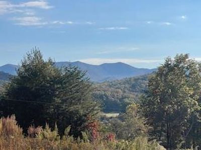 2 Jay Bird Trl, Franklin, NC, 28734