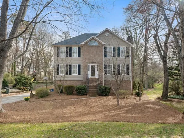 96 Shadylawn Dr, Winston Salem, NC 27104