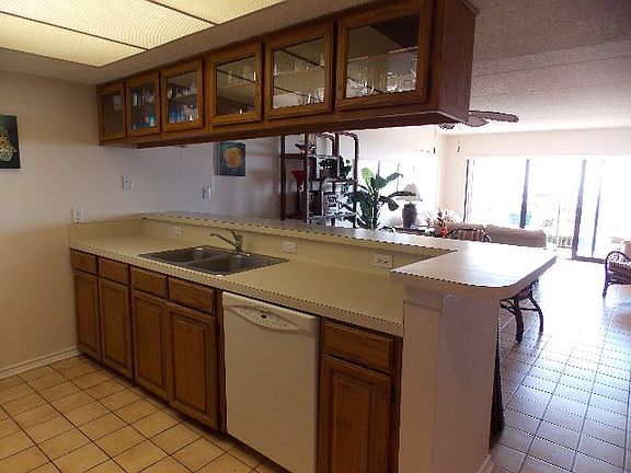 4th image of 5400 Gulf Blvd #101