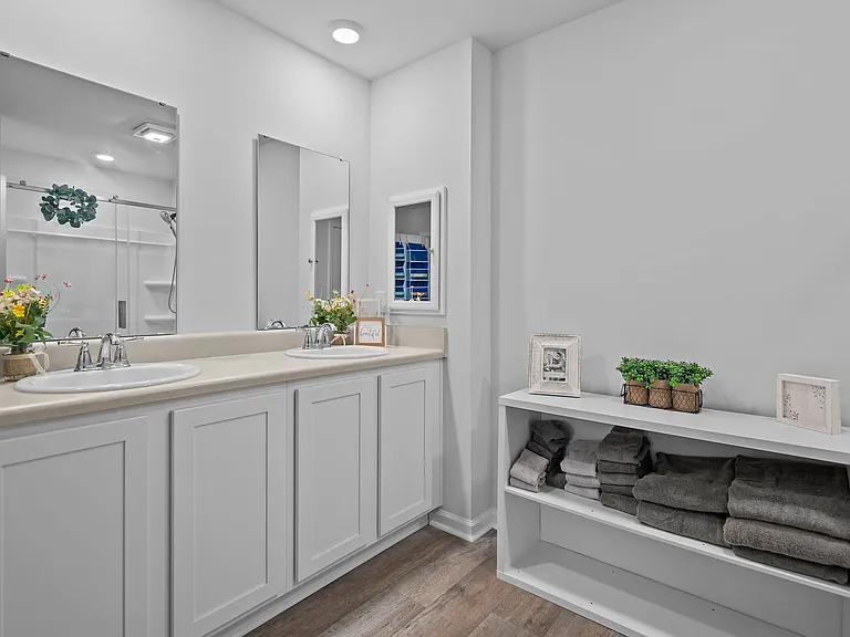 402 Folkstone Rd — Photo 9