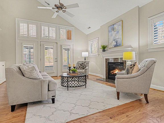 3rd image of 8119 Lloyd Allyns Way