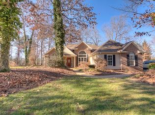 541 Autumn Chase Ct, Inman, SC 29349