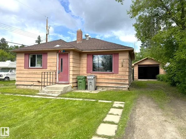 5028 52nd Ave, Breton, AB T0C 0P0