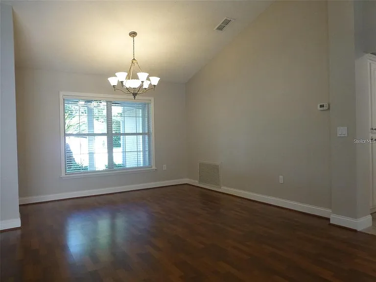 1311 SE 39th Ct — Photo 5