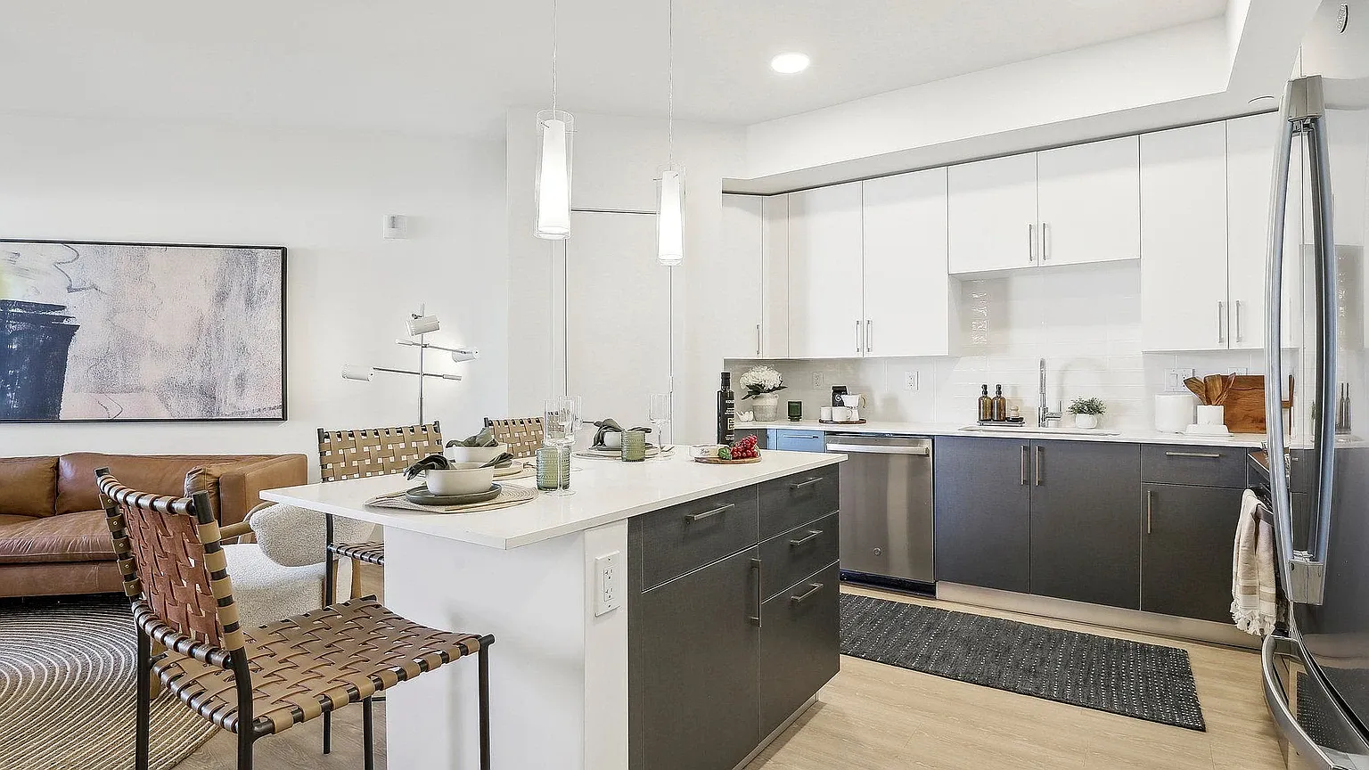 2 bed, 1000 sqft, $2,515 — Photo 4