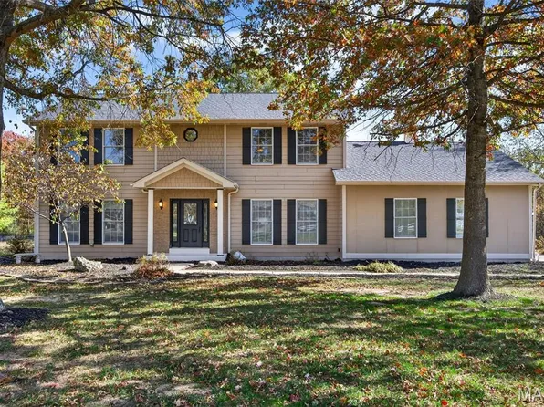 1330 Lake Hollow Dr, Defiance, MO 63341