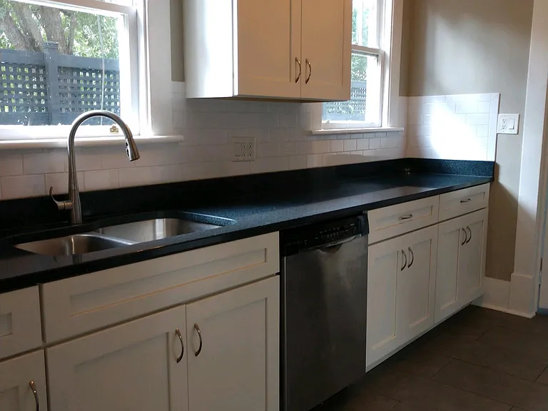 46 E 55th St — Photo 13