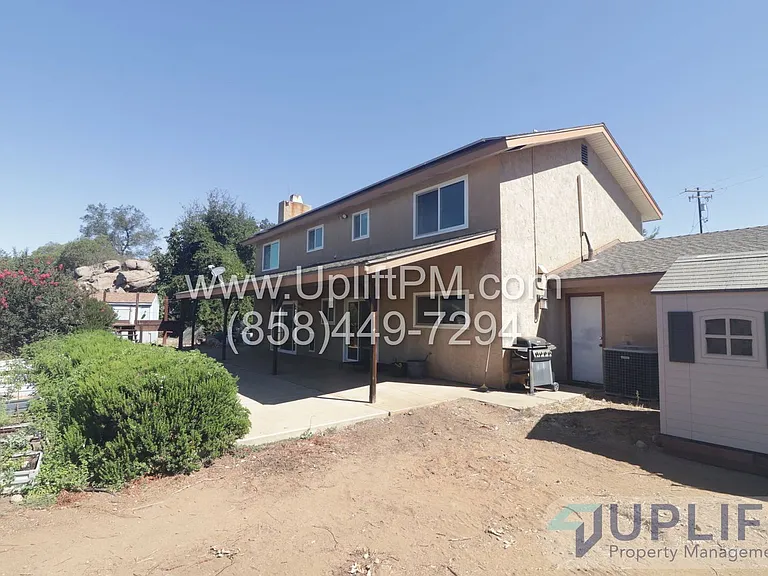 15436 Las Manzanitas Rd — Photo 32