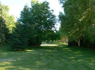 325 Brevity Ln, Columbus, WI 53925