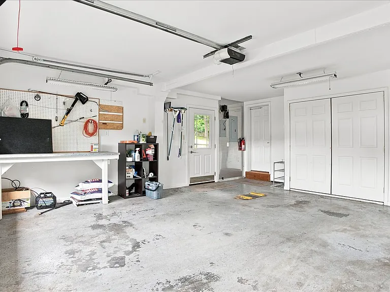 111 Launchris Dr — Photo 82